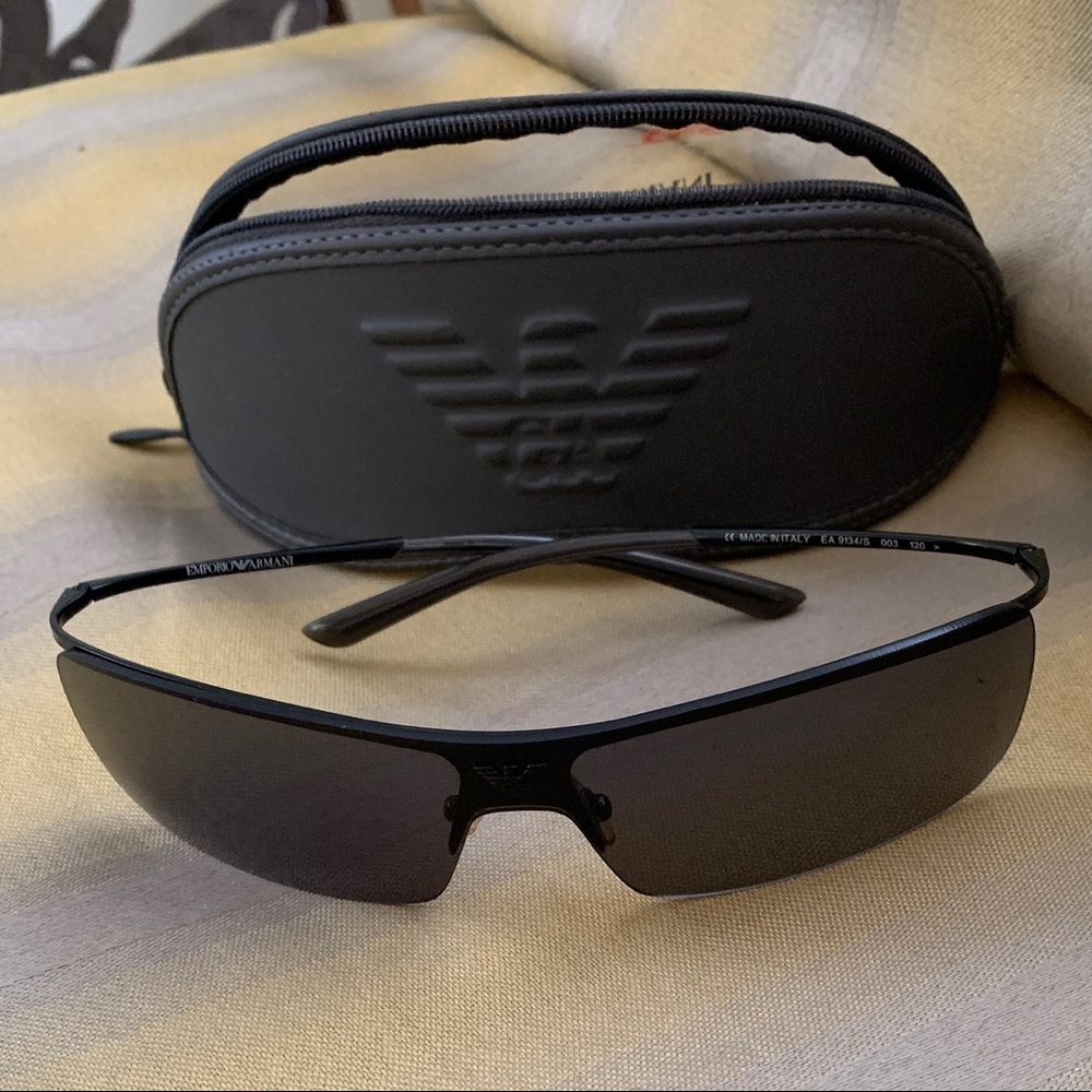 Emporio Armani - Sunglasses w/case